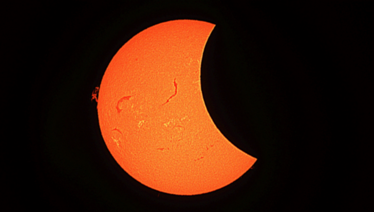 Eclipse de Soleil (partielle) – Chapelle de la Salette